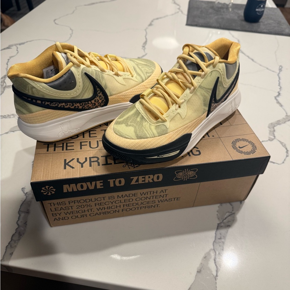 Nike Kyrie 8 - Citron Leopard Print